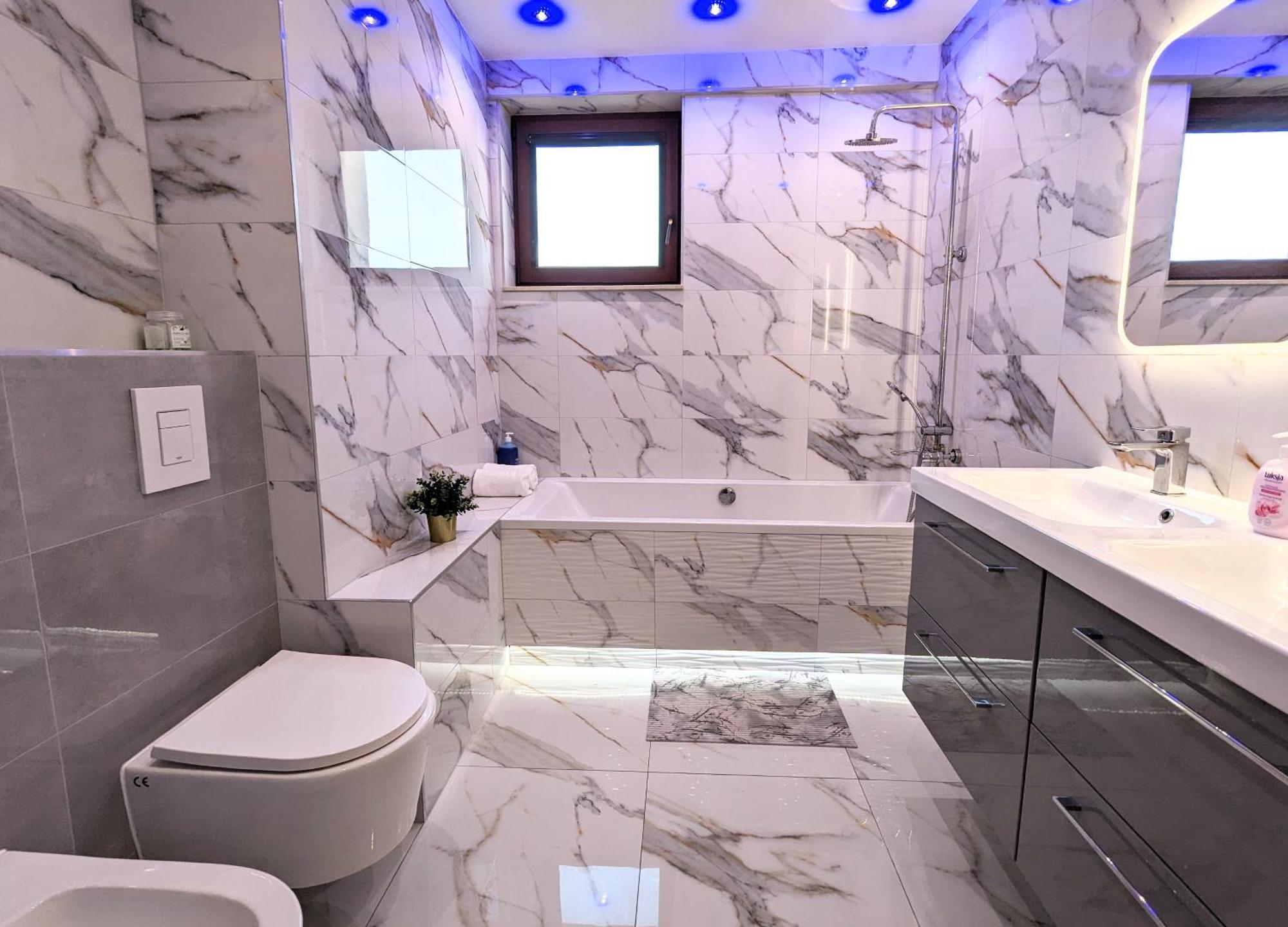 3-Bedroom Apt In Town Square Βρότσλαβ Εξωτερικό φωτογραφία
