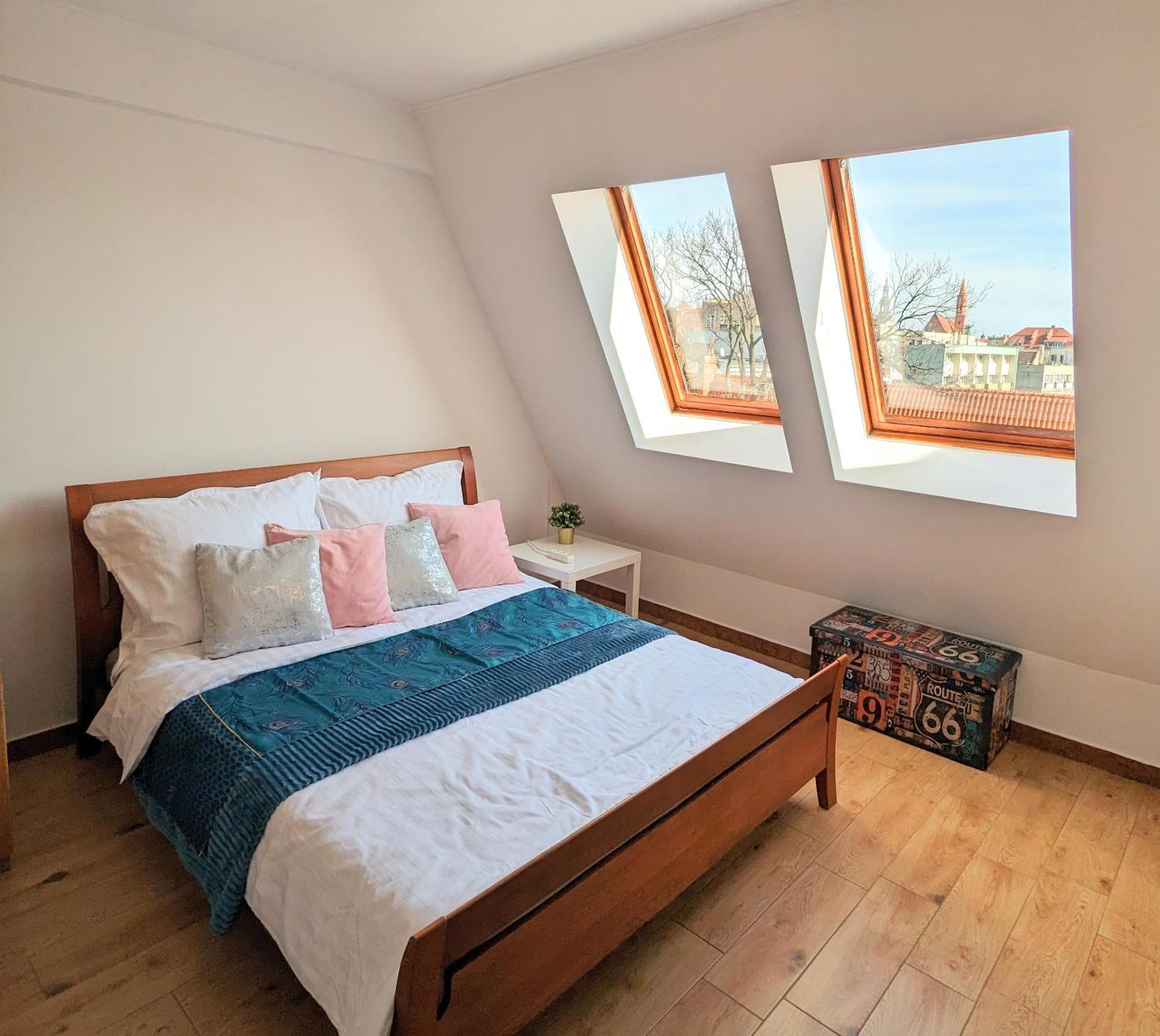 3-Bedroom Apt In Town Square Βρότσλαβ Εξωτερικό φωτογραφία