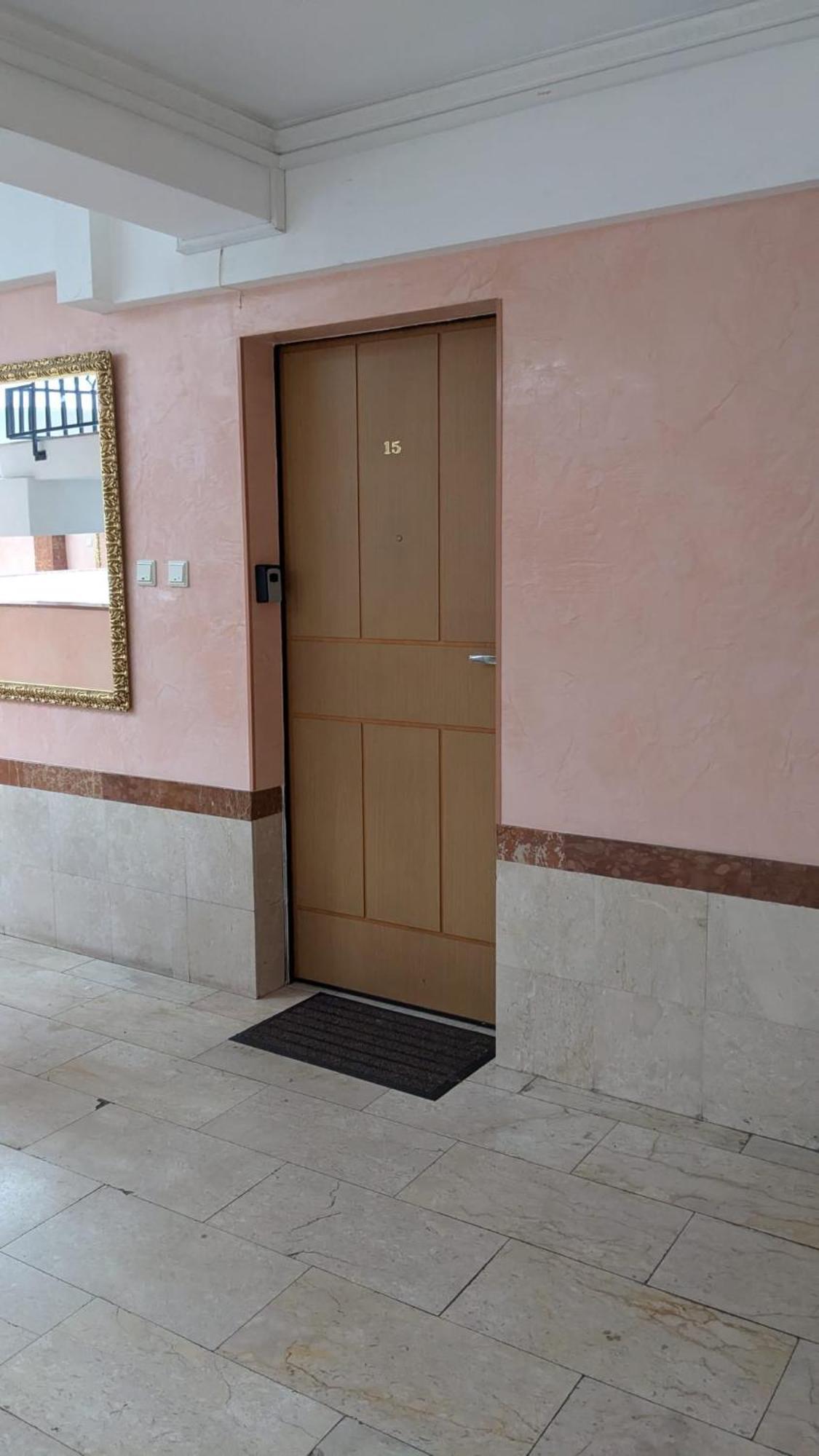 3-Bedroom Apt In Town Square Βρότσλαβ Εξωτερικό φωτογραφία